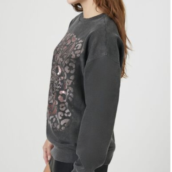 Def Leppard Graphic Pullover (small) - Picture 8 of 9